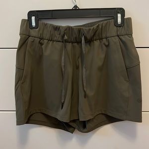 Lululemon On the Fly Short 2.5”
